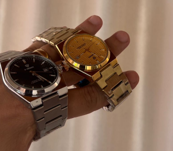 Dois relógios VLANC Royal