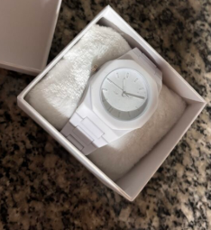 VLANC Phantom Chromo Branco na caixa de presente